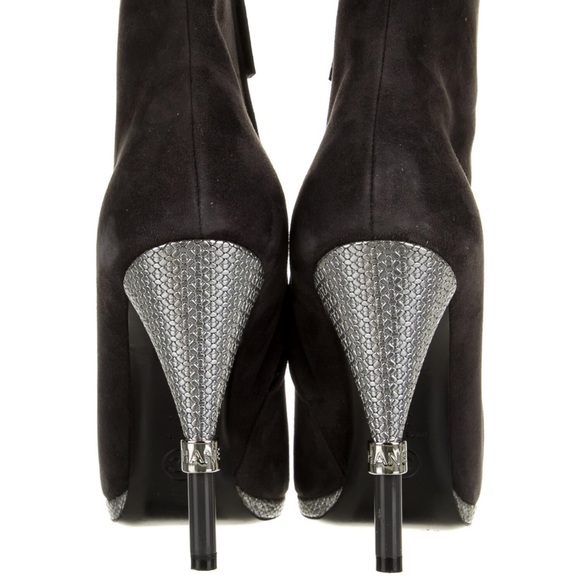 Chanel boots - Picture 3 of 5